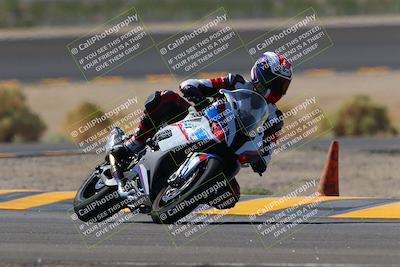 media/Oct-08-2022-SoCal Trackdays (Sat) [[1fc3beec89]]/Turn 14 (1050am)/